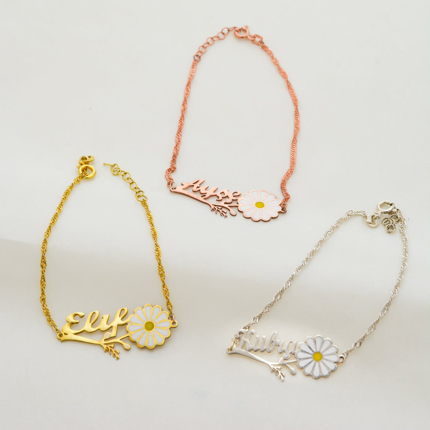 İsimli Papatya Bileklik - Burgu Zincirli