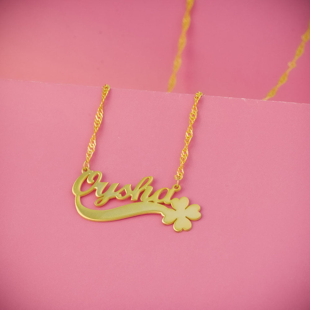 İsimli Altı Şeritli Yonca Kolye - Burgu Zincirli