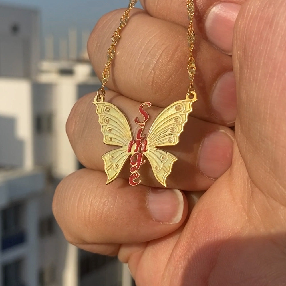 Kelebek Kanadı Ortası İsimli Kolye - Burgu Zincirli